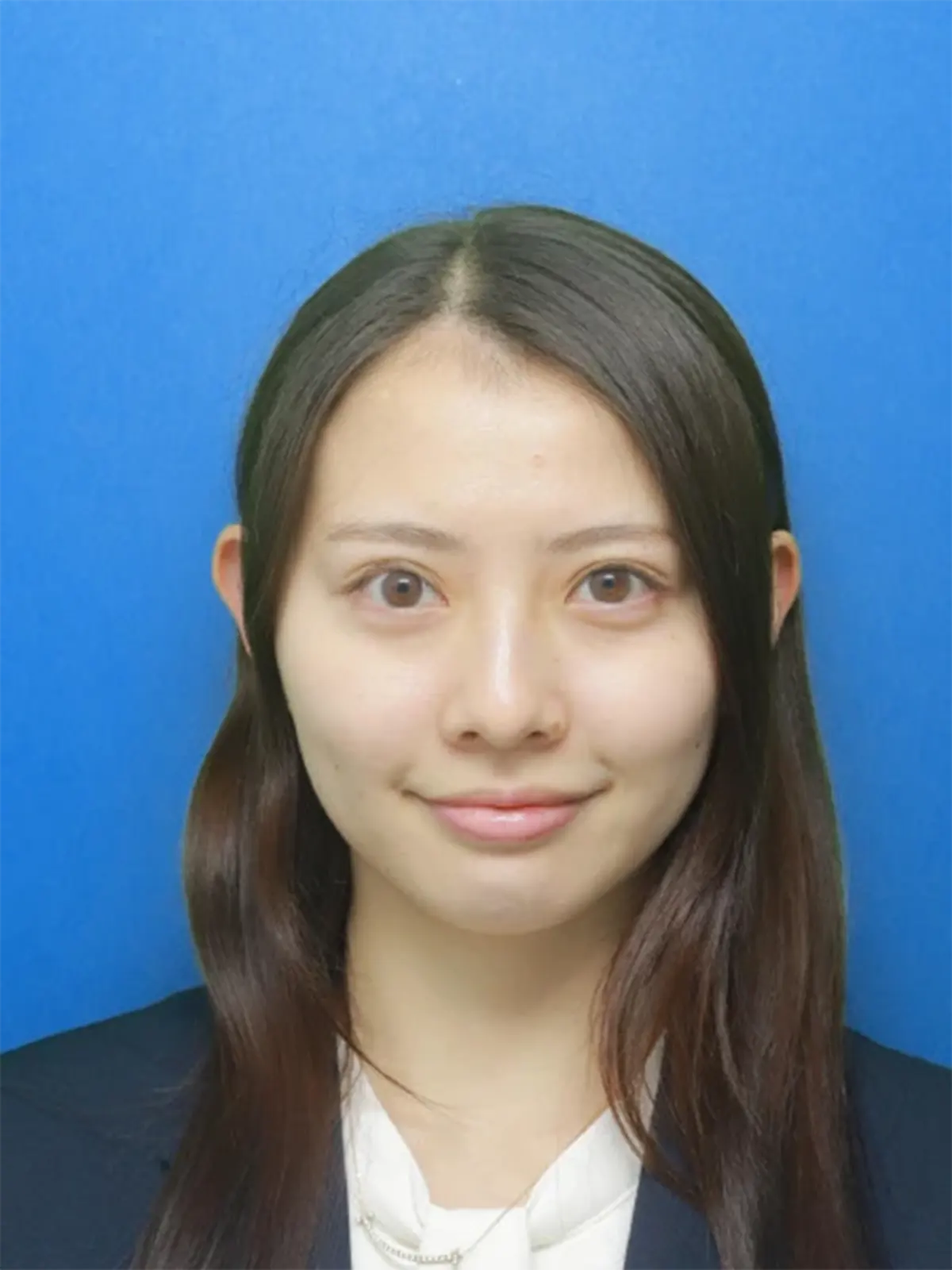 転職証明写真ビフォー