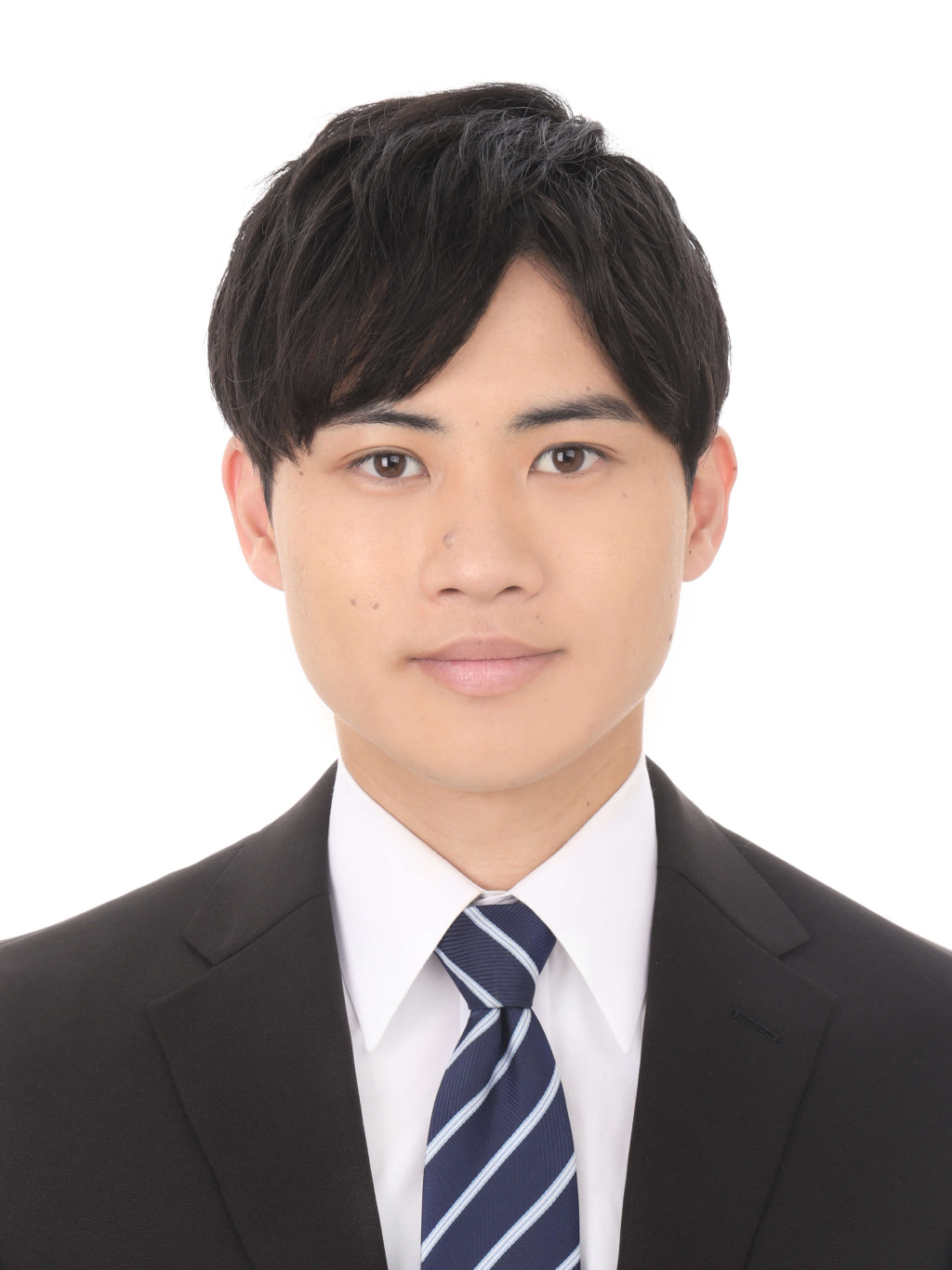 女子就活生のプロがヘアメイクして、撮影指導をした証明写真のアフター