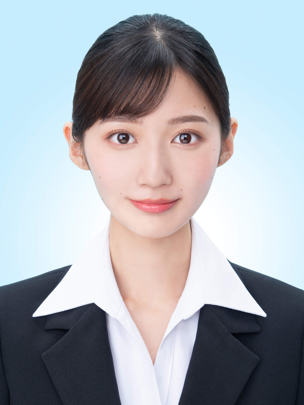 公務員志望におすすめの戦略的な就活写真の撮り方をプロが解説!【業界別の撮り方特集】5