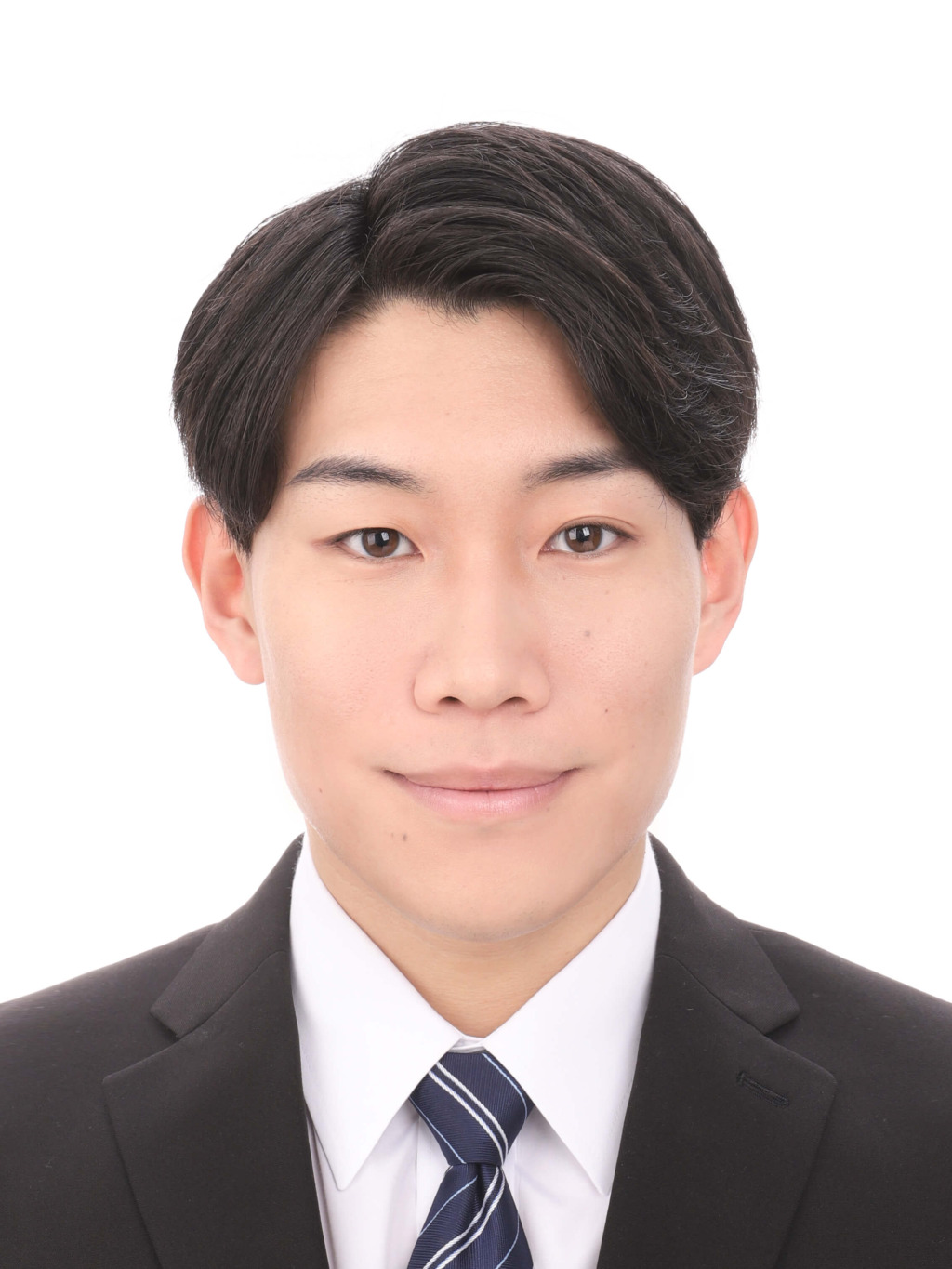 女子就活生のプロがヘアメイクして、撮影指導をした証明写真のアフター