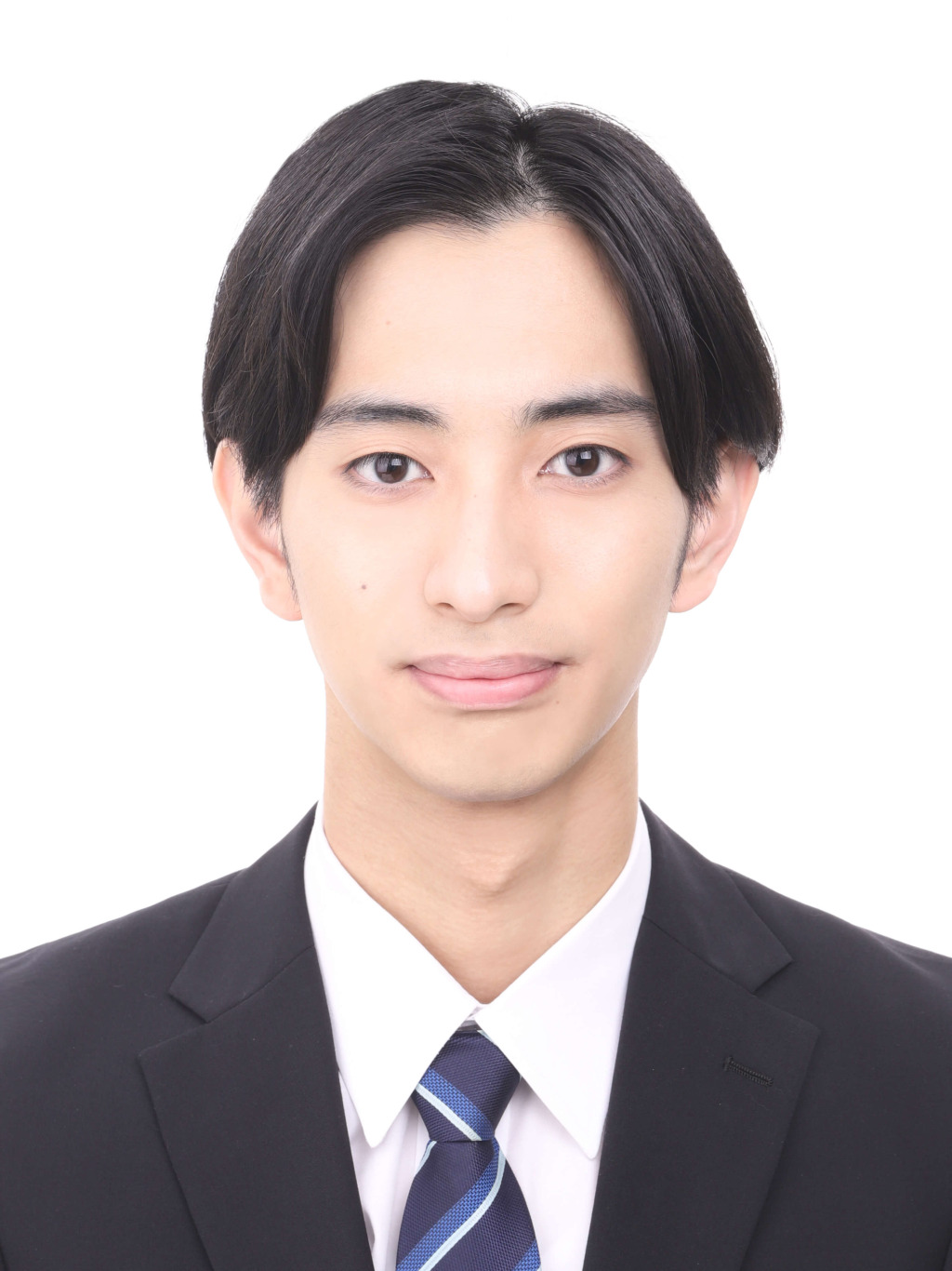 女子就活生のプロがヘアメイクして、撮影指導をした証明写真のアフター