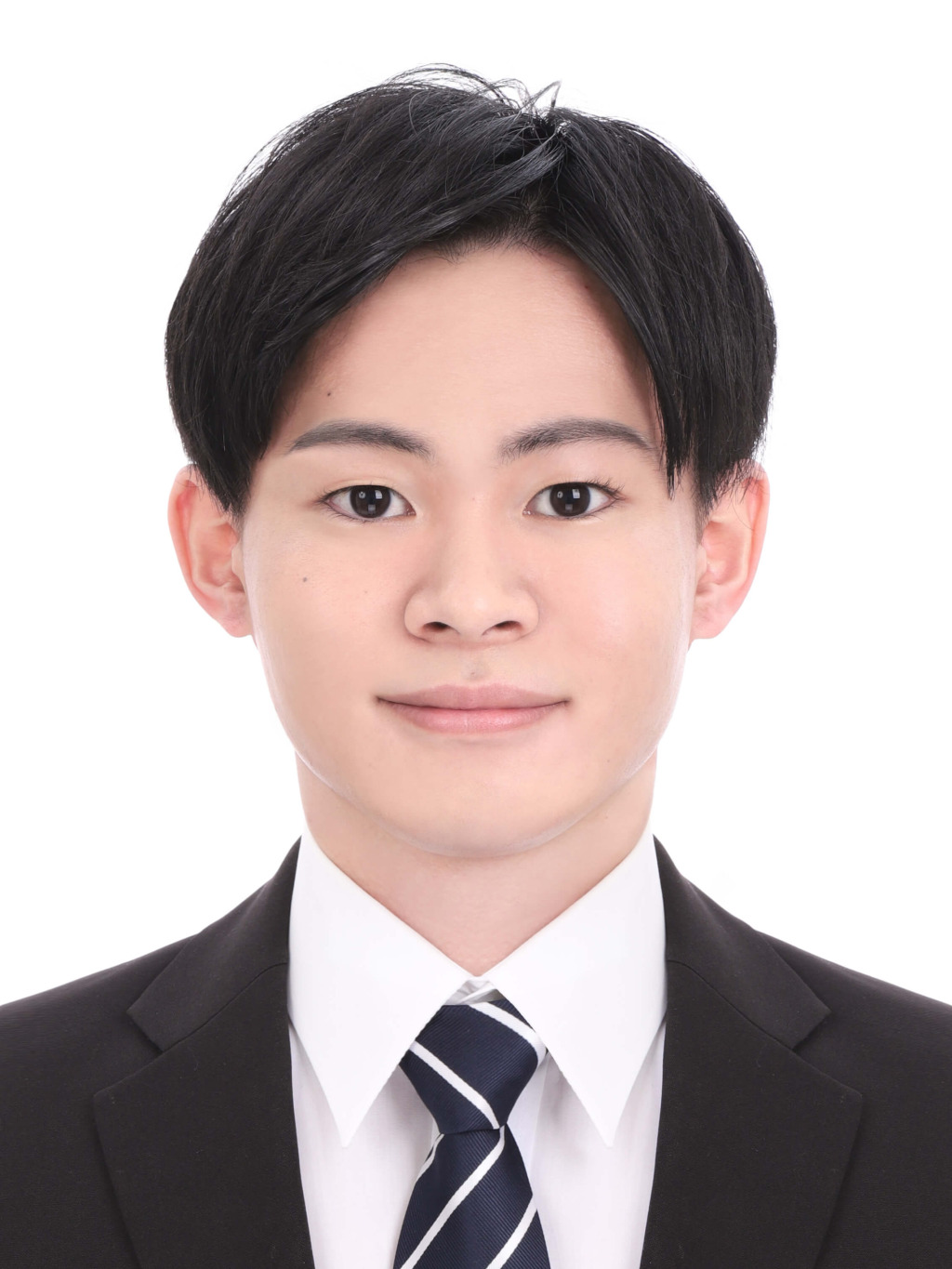 女子就活生のプロがヘアメイクして、撮影指導をした証明写真のアフター