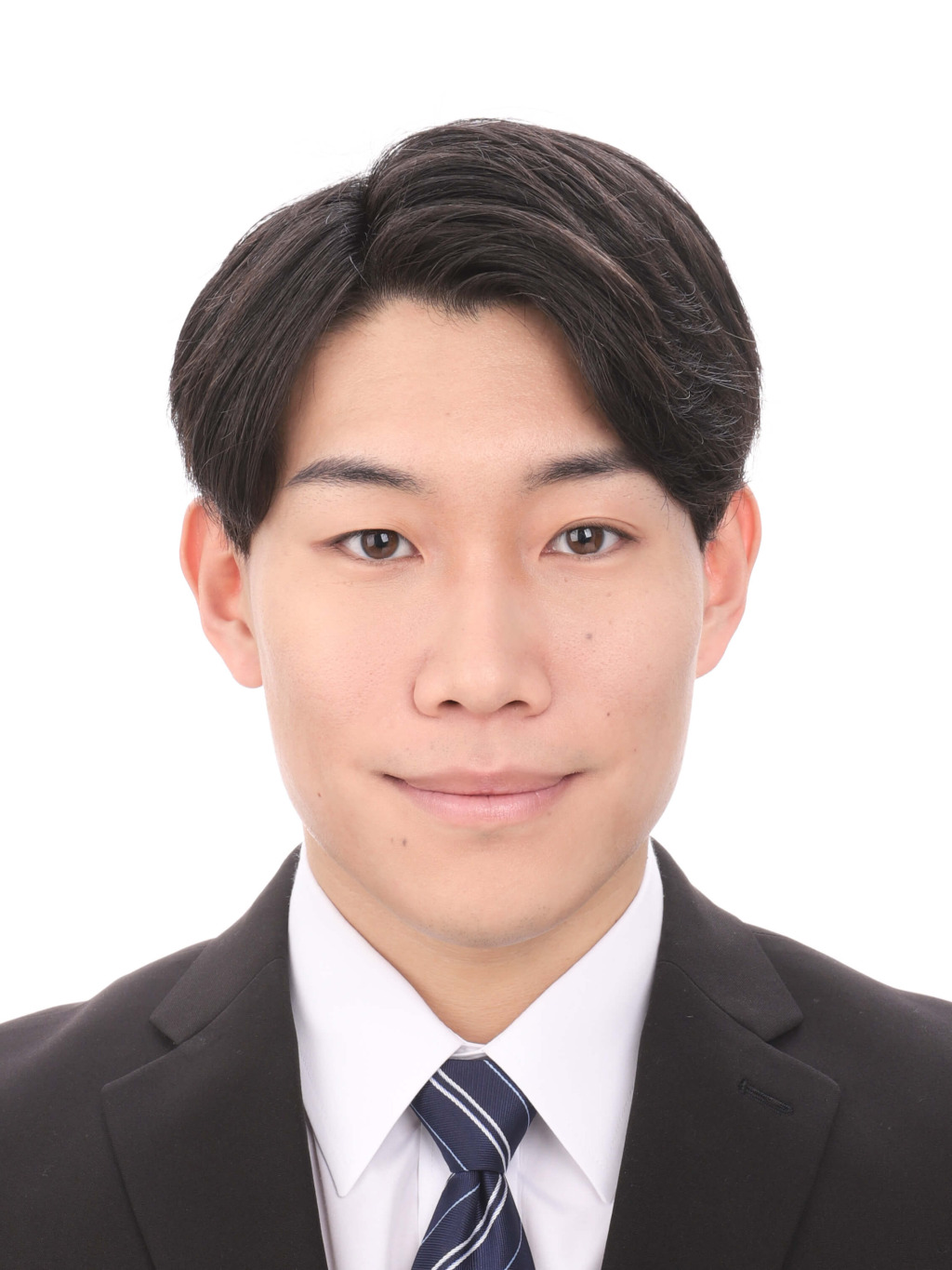 女子就活生の証明写真のビフォー