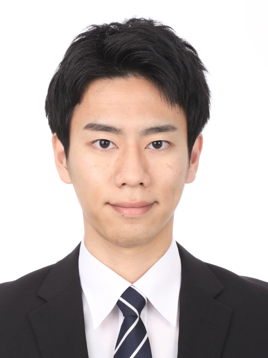 女子就活生の証明写真のビフォー