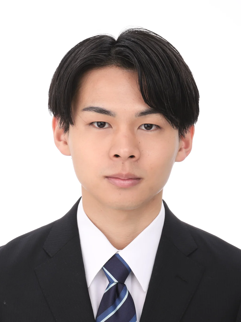 女子就活生の証明写真のビフォー