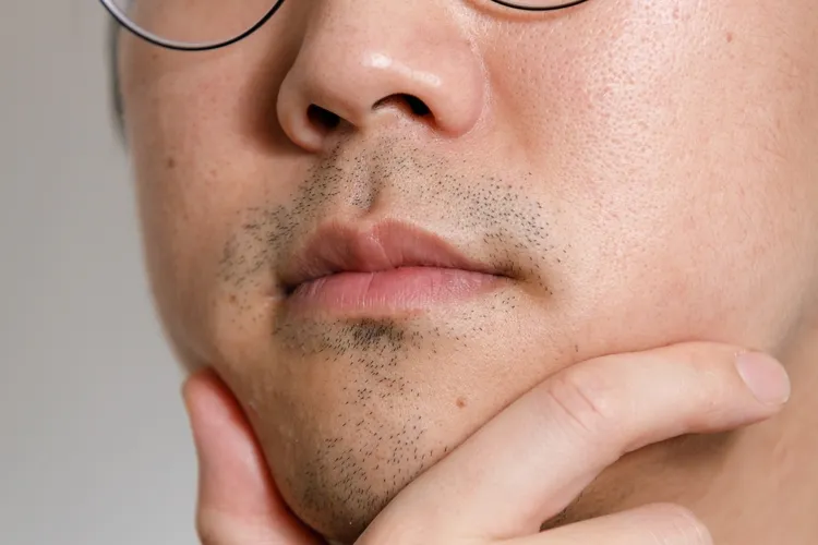 男子就活生必見！就活の証明写真で「髭」が写ってもいい？隠す方法も紹介2