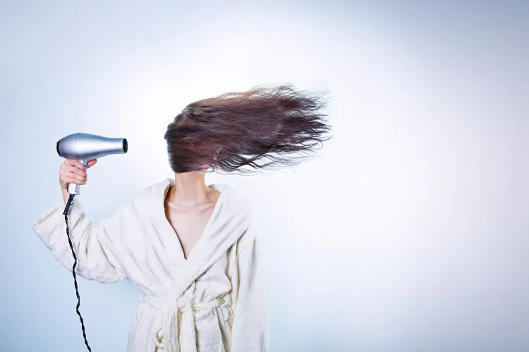 ミディアムヘア必見！転職証明写真におすすめの「髪型」やコツを紹介2