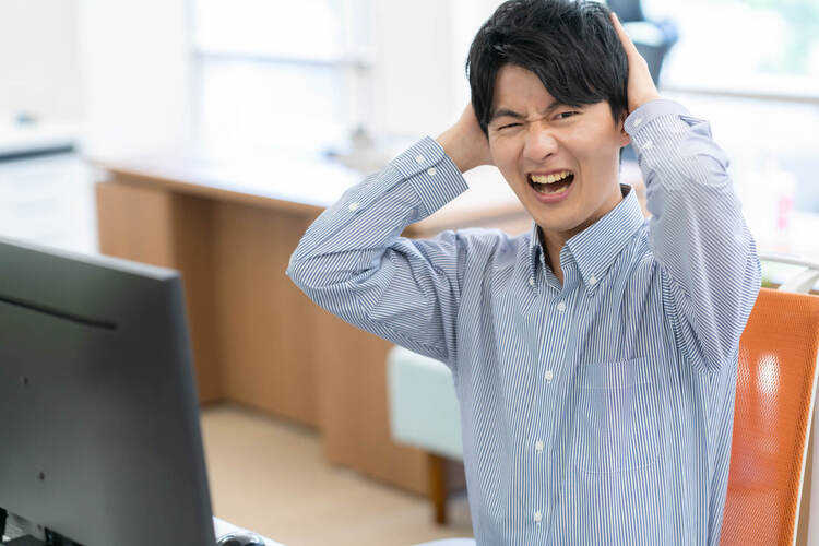 インターン写真で着る「スーツがない」人必見!シャツのみで撮るのはアリ?2