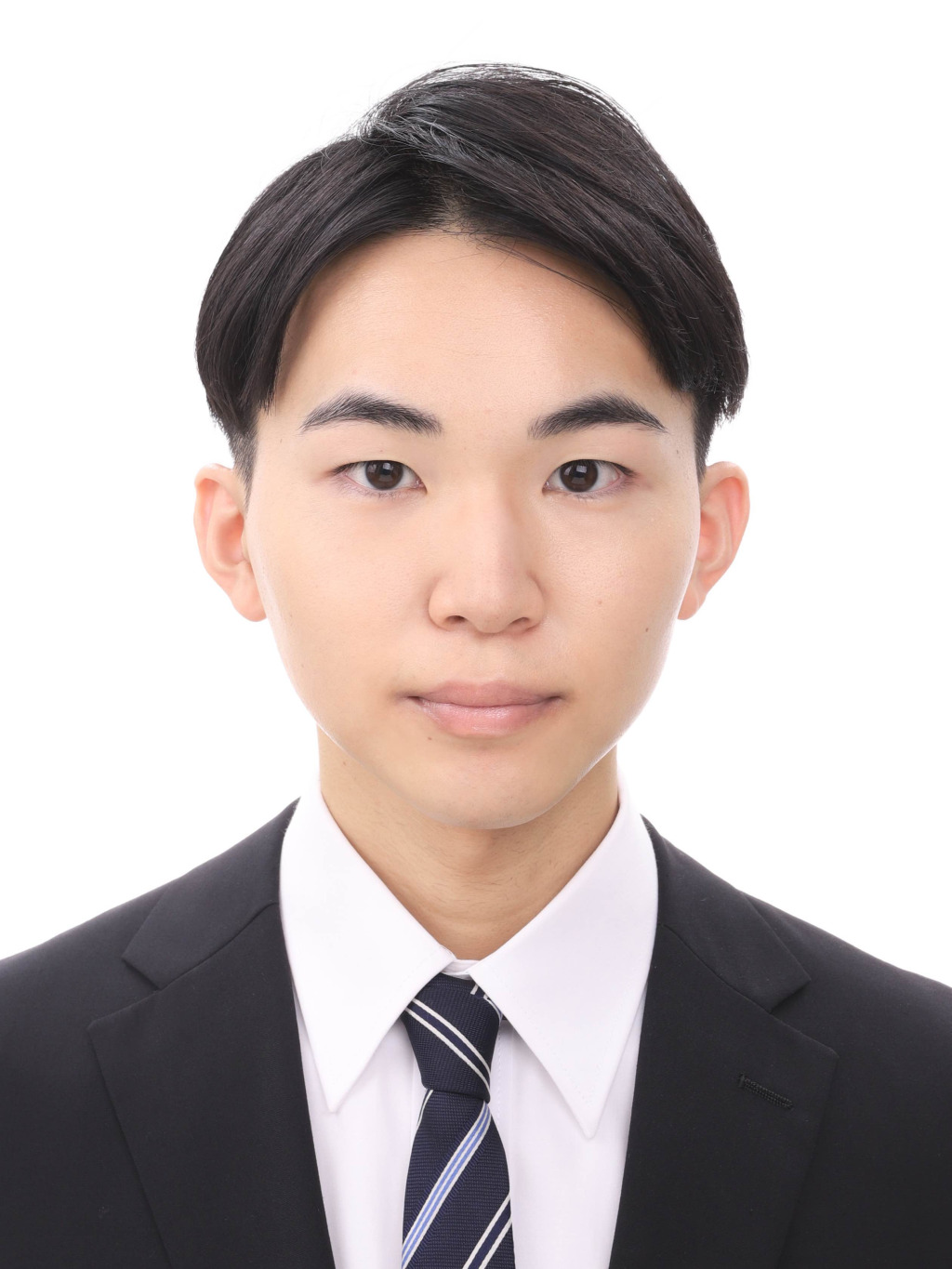 女子就活生の証明写真のビフォー