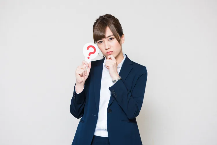 「一般事務」への転職で有利になる証明写真の撮り方|服装や髪型は?2