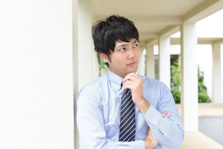「証券」への転職で好印象を与える証明写真の撮り方|男女別で解説2