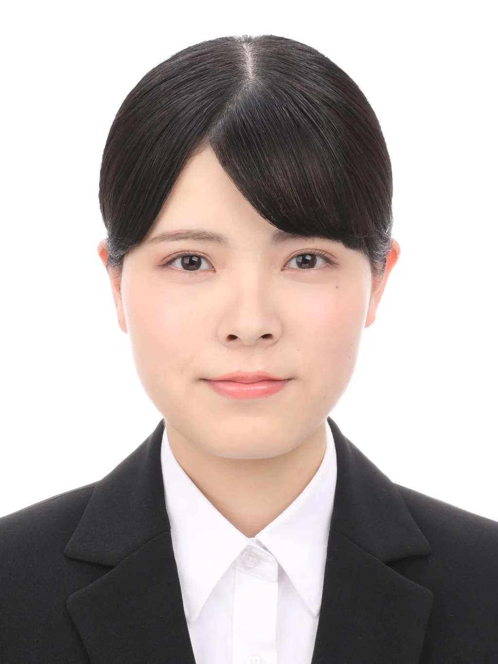 女子就活生のプロがヘアメイクして、撮影指導をした証明写真のアフター