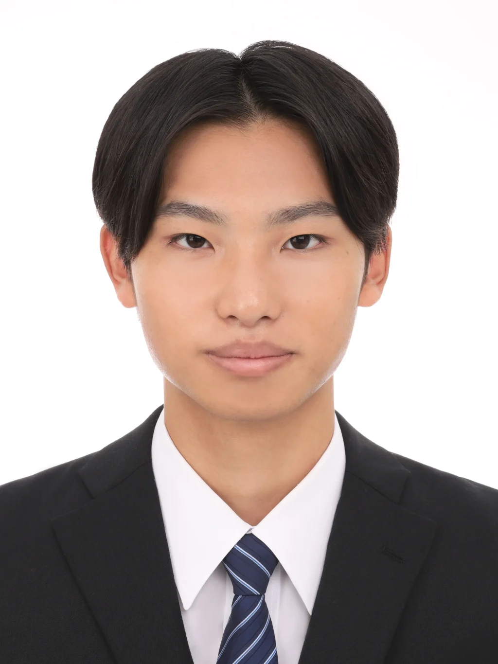 女子就活生のプロがヘアメイクして、撮影指導をした証明写真のアフター